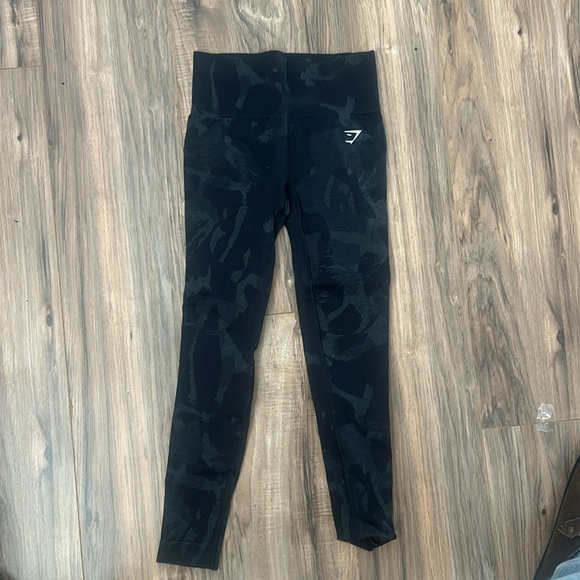 XS GYMSHARK LEGGINGS BRAND NEW NEVER WORN, ALL 4 FOR $60 OR 1 FOR $15 - Picture 2 of 4